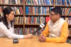 El profesor Harsh V. Pant, vicepresidente de la organización Observer Research Foundation responde a reporteros de la VNA (Fuente: VNA)