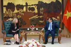 El primer ministro de Vietnam, Pham Minh Chinh recibe a Mariam J. Sherman, directora del Banco Mundial para Vietnam, Laos y Camboya (Fuente: VNA)