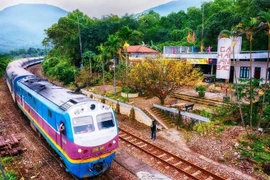 El sector ferroviario de Vietnam ha logrado avances notables tanto en el desarrollo de infraestructura como en la calidad del servicio. (Foto: VietnamPlus)