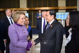 El presidente de la Asamblea Nacional de Vietnam, Tran Thanh Man (derecha) y la presidenta del Consejo de la Federación de Rusia, Valentina Matviyenko (Fuente: VNA)