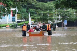 Primer ministro exige reforzar la preparación ante posibles inundaciones y deslizamientos por tifón Matmo