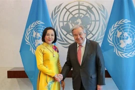 La vicepresidenta de la Asamblea Nacional (AN) de Vietnam, Nguyen Thi Thanh y el secretario general de la ONU, António Guterres (Fuente: VNA)