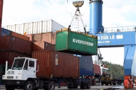 Es necesario fortalecer la promoción comercial y la diversificación de mercados para mantener un crecimiento de dos dígitos en los ingresos por exportaciones. (Foto: VietnamPlus)