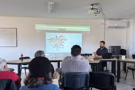 El especialista Gastón Fiorda habla en el evento (Fuente: VNA)
