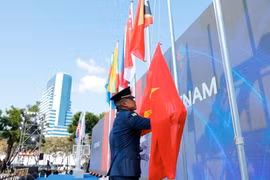 En la ceremonia oficial de izamiento de la bandera de los SEA Games 33 (Fuente: VNA)