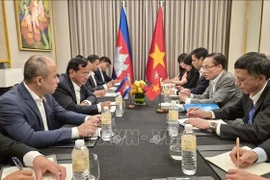 En el encuentro entre el canciller de Vietnam, Le Hoai Trung, y el vicepremier y ministro de Relaciones Exteriores y Cooperación Internacional de Camboya, Prak Sokhonn (Fuente: VNA)