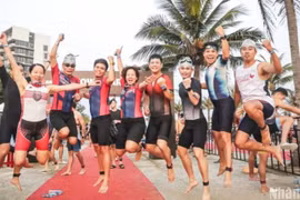 IRONMAN 70.3 Vietnam 2025 marca el décimo aniversario del IRONMAN en Vietnam (Foto: nhandan.vn)