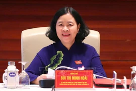 Bui Thi Minh Hoai, miembro del Buró Político y actual secretaria del Comité Municipal del Partido en el XVII mandato, fue reelegida para continuar su cargo (Fuente: VNA)