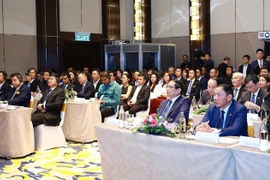 El primer ministro Pham Minh Chinh en el Encuentro Empresarial Vietnam-Malasia en Kuala Lumpur el 25 de mayo. (Foto: VNA)