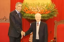 El secretario general del Movimiento de Izquierda Unida (MIU) de la República Dominicana, Miguel Mejía y el secretario general del Partido Comunista de Vietnam, Nguyen Phu Trong (Fuente: VNA)