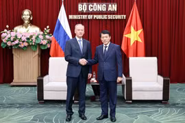 El ministro de Seguridad Pública, general Luong Tam Quang, y el jefe del Consejo Marítimo de la Federación de Rusia, Nikolai Patrushev (Fuente: VNA)