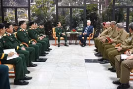 El General Nguyen Tan Cuong, jefe del Estado Mayor General y viceministro de Defensa fue recibido por el presidente de Cuba, Miguel Díaz-Canel Bermúdez (Fuente: VNA)
