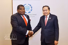 El presidente de la Asamblea Nacional de Vietnam, Tran Thanh Man, y el secretario general de la Unión Interparlamentaria (UIP), Martin Chungong (Fuente: VNA)
