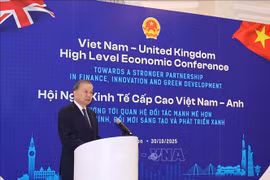 El secretario general del Partido Comunista de Vietnam, To Lam, pronuncia su discurso en el evento (Fuente: VNA)
