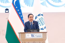 El presidente de la Asamblea Nacional de Vietnam (ANV), Tran Thanh Man, habla en la cita (Fuente: VNA)