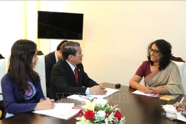 El vicepresidente de la Asamblea Nacional de Vietnam, Nguyen Duc Hai se reúne con la primera ministra de Sri Lanka, Harini Amarasuriya (Fuente: VNA)