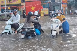 Las inundaciones urbanas se están convirtiendo en un problema acuciante en muchas ciudades importantes de Vietnam (Fuente: VNA)
