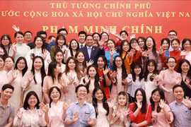 El primer ministro vietnamita, Pham Minh Chinh, sostiene un encuentro con representantes de la comunidad vietnamita en las regiones chinas de Beijing, Tianjin y Hebei (Fuente: VNA)