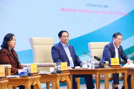El primer ministro Pham Minh Chinh (centro) habla en el evento (Fuente: VNA)