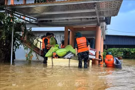 Ante el elevado nivel de las aguas, la Estación Meteorológica e Hidrológica de Bac Ninh ha emitido una advertencia sobre el riesgo de inundaciones (Fuente: VNA)