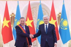 Actualidad semanal: Vietnam establece asociación estratégica con Kazajistán y Azerbaiyán