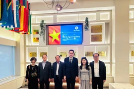 El ministro de Cultura, Deportes y Turismo de Vietnam, Nguyen Van Hung, realizó una visita de trabajo a la Organización Mundial del Turismo. (Fuente: VNA)
