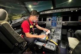 Los ingenieros de Vietjet trabajan durante 32 horas para actualizar el software de la flota de Airbus A320 de la aerolínea. (Foto: Vietjet)