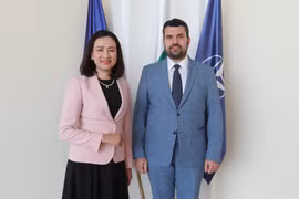 La embajadora de Vietnam en Bulgaria, Nguyen Thi Minh Nguyet y el ministro de Asuntos Exteriores de Bulgaria, Georg Georgiev (Fuente: VNA)