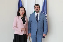 La embajadora de Vietnam en Bulgaria, Nguyen Thi Minh Nguyet y el ministro de Asuntos Exteriores de Bulgaria, Georg Georgiev (Fuente: VNA)