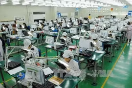 Línea de producción de componentes electrónicos en el Parque Industrial Yen Phong, provincia de Bac Ninh (Foto: VNA)