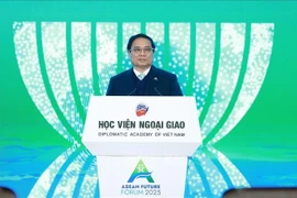 El primer ministro de Vietnam, Pham Minh Chinh, habla en la sesión inaugural del Foro (Fuente: VNA)