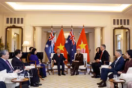 El secretario general del Partido Comunista de Vietnam y presidente de la República, To Lam, mantiene conversaciones con la gobernadora general de Australia, Sam Mostyn. (Fuente: VNA)