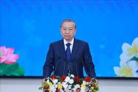 El secretario general del Partido Comunista de Vietnam, To Lam, habla en la Academia Nacional de Política y Administración de Laos (Fuente: VNA)