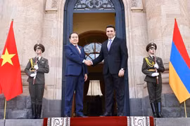 El presidente de la Asamblea Nacional de Vietnam, Tran Thanh Man (izquierda), y su homólogo de Armenia, Alen Simonyan (Foto: VNA)
