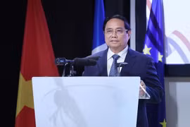 El primer ministro vietnamita, Pham Minh Chinh, habla en el foro (Fuente: VNA)