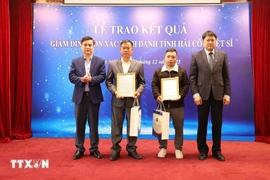 Presentan resultados de las pruebas de ADN de los restos de los soldados caídos a sus familiares. (Foto: VNA)