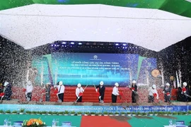 En la ceremonia (Fuente: VNA)