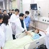El primer ministro de Vietnam, Pham Minh Chinh, visita el hospital Bach Mai (Foto: VNA)