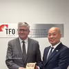 Representantes de la Agencia Vietnamita de Promoción del Comercio (Vietrade) y la Organización de Promoción del Comercio de Canadá (TFO). (Foto: VNA)