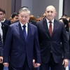 El secretario general del Partido Comunista de Vietnam, To Lam, y el presidente de Bulgaria, Rumen Radev, asisten al Foro Empresarial Vietnam–Bulgaria. (Foto: VNA)