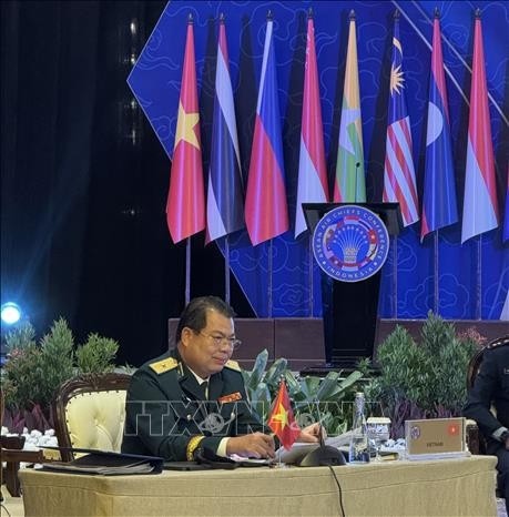 El teniente general Vu Hong Son, comandante de la Fuerza de Defensa Aérea y Antiaérea de Vietnam (Fuente: VNA)