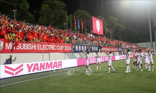 Vietnam gana 2-0 a Singapur en el partido de ida de las semifinales de la Copa Mitsubishi Electric de ASEAN 2024. (Fuente: VNA)