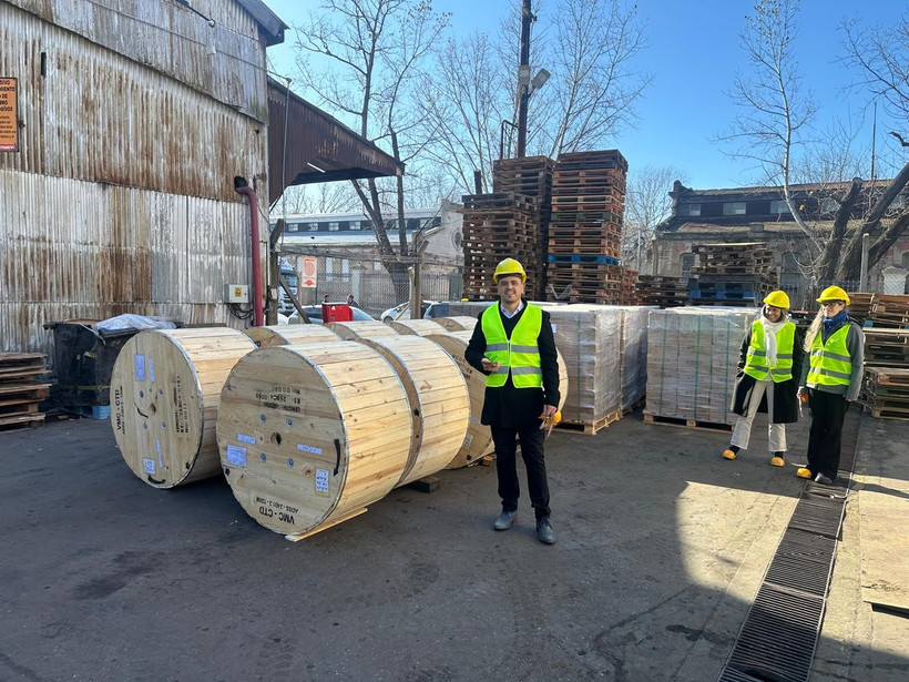 Primer lote de equipos de telecomunicaciones que incluye cables de fibra óptica, accesorios y equipos de infraestructura exportado por el Grupo Viettel a Argentina (Fuente: VNA)