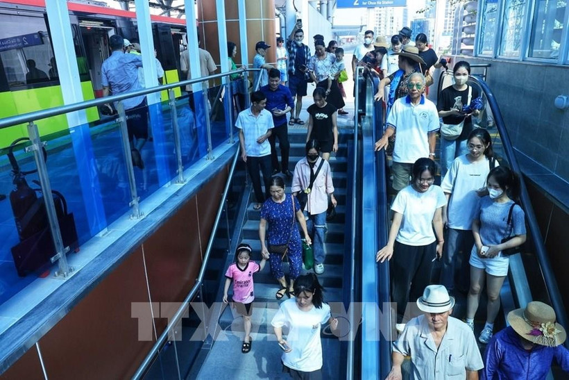La Compañía de Ferrocarriles de Hanoi anuncia que incrementará la frecuencia de los trenes (fuente: VNA)
