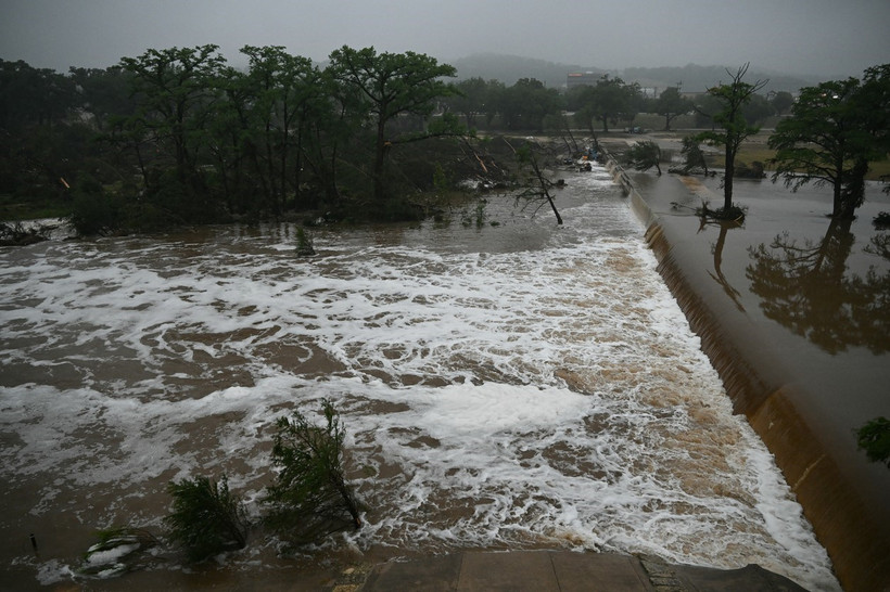 Graves inundaciones repentinas ocurren en el condado de Kerr, estado de Texas (Fuente: VNA)