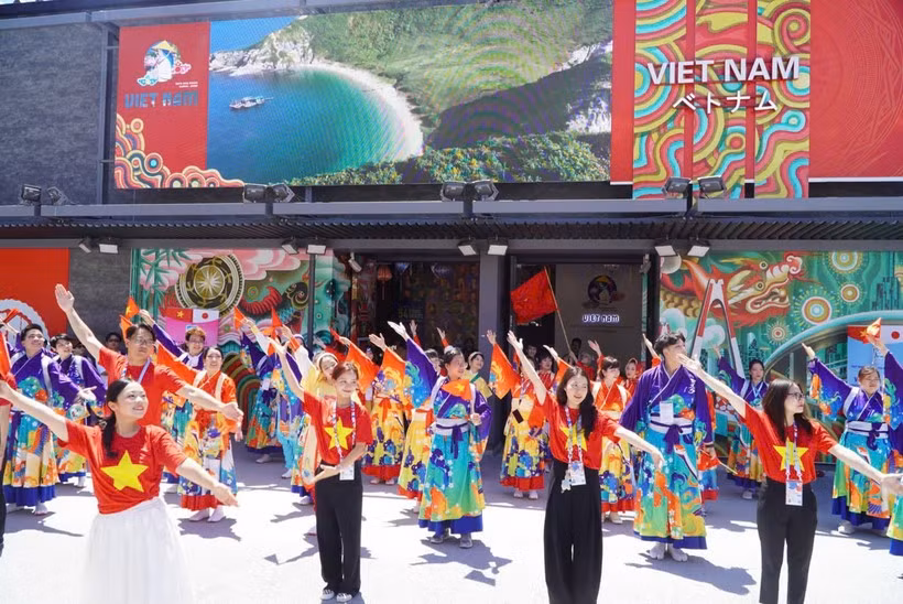 En el programa de intercambio cultural artístico entre Vietnam y Japón en el marco de la Exposición Universal EXPO 2025 en Osaka, Kansai (Japón). (Foto: VNA)