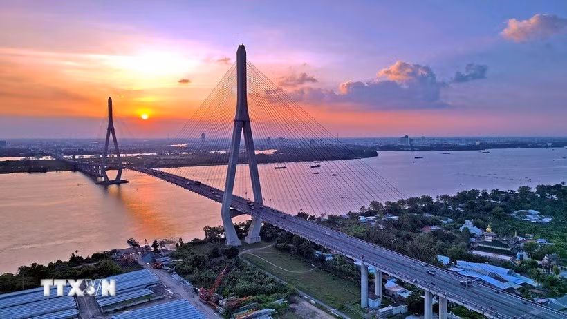El puente de Can Tho se construyó con AOD del gobierno japonés y capital de contrapartida del gobierno vietnamita. (Foto: VNA)