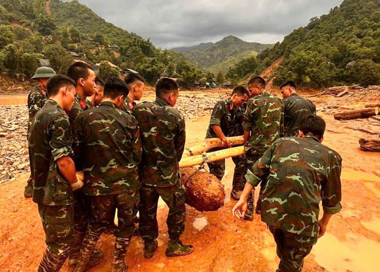 Una bomba de unos 350 kg fue retirada de forma segura de una zona residencial en la provincia norteña vietnamita de Dien Bien (Fuente: VNA)