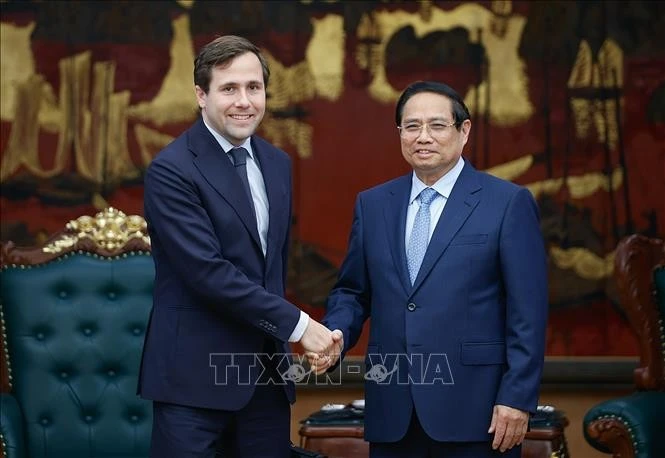 El 12 de mayo de 2025, en Hanoi, el premier Pham Minh Chinh recibió a Benjamin Dousa, ministro de Cooperación Internacional para el Desarrollo y Comercio Exterior de Suecia (Fuente: VNA)