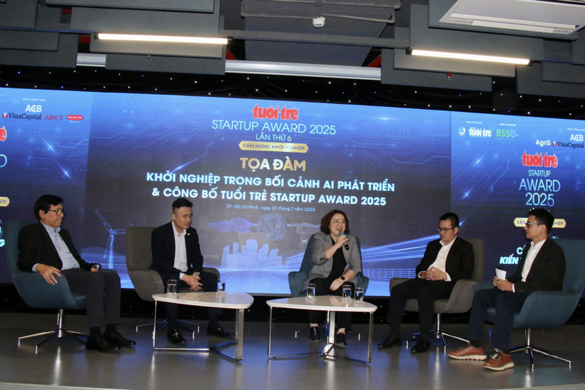 En el coloquio “Emprender en el contexto del desarrollo de la IA” (Fuente: VNA)